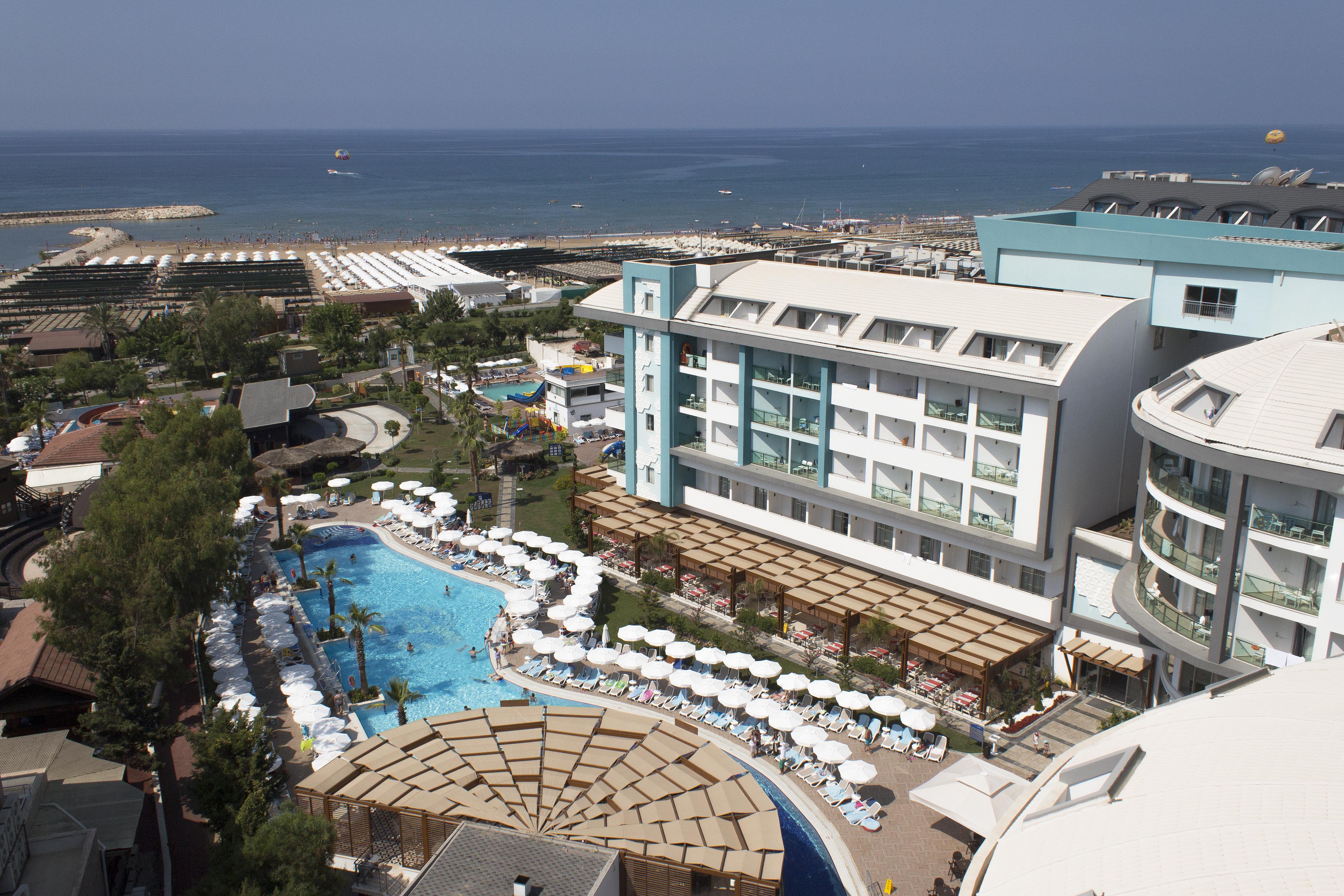 Sea Shell Resort & Spa Side Exterior photo