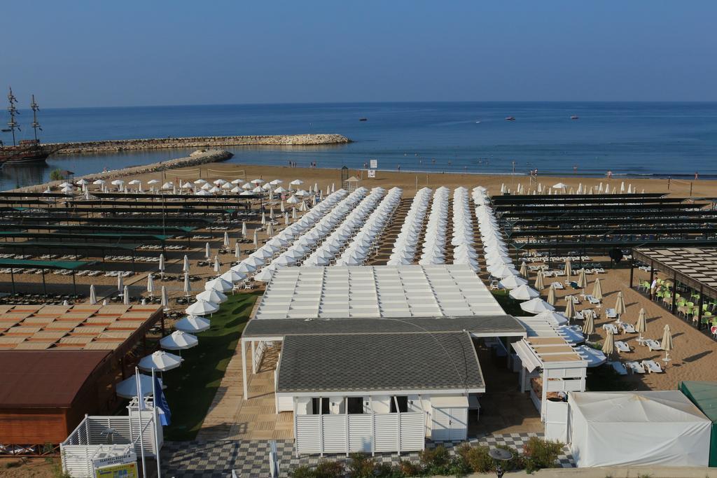 Sea Shell Resort & Spa Side Exterior photo